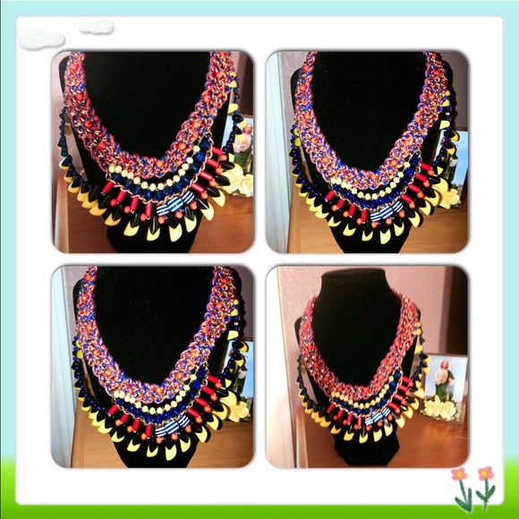 NWOT Gina's beautiful Stament Necklace - Picture 3 of 4