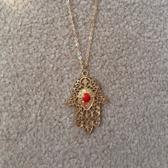Accessories - Hamsa gold necklace