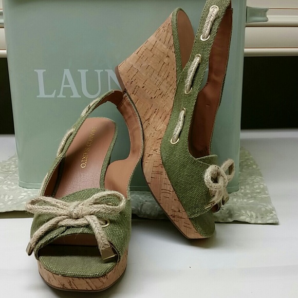 Great summer shoe Franco Santo wedge shoes 9M