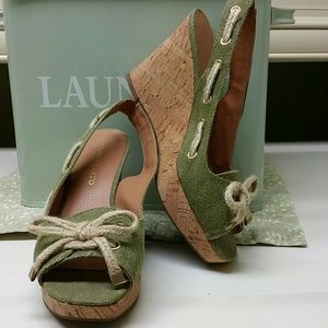 Great summer shoe Franco Santo wedge shoes 9M