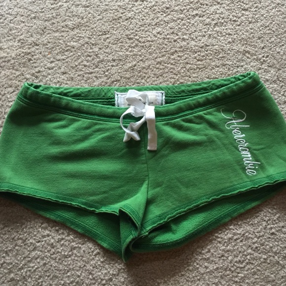 Abercrombie shorts size M