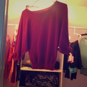 Quarter sleeve sweater