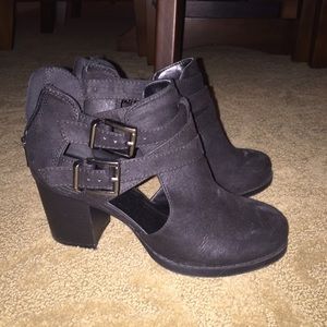 Soda Black Ankle Booties
