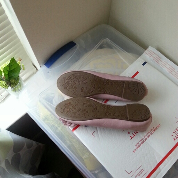 New Shoe - Picture 4 of 4