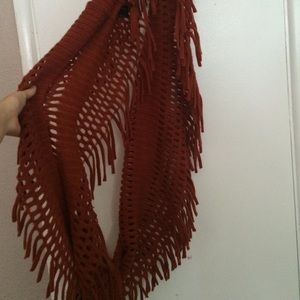 Cute never worn scarf !