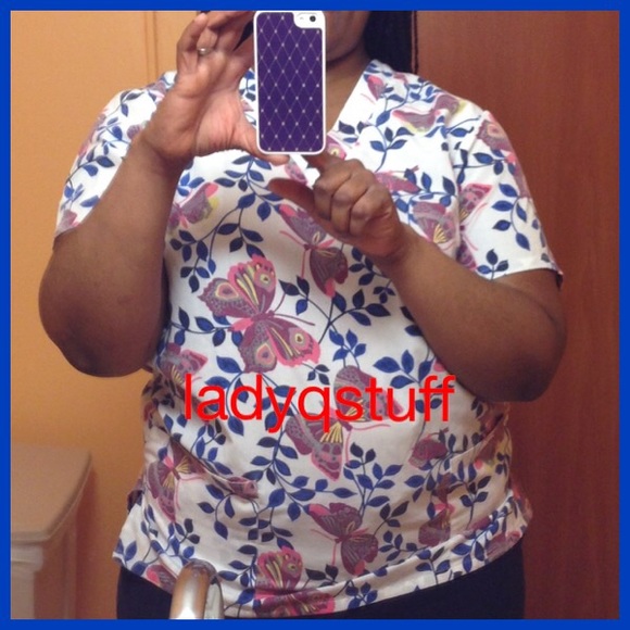 Flowery and Butterfly Scrub Top - Picture 2 of 4