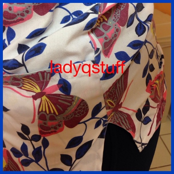 Flowery and Butterfly Scrub Top - Picture 4 of 4