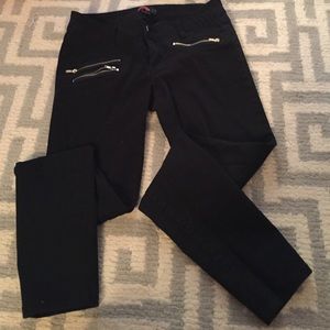 Black forever 21 skinny black jeans with zipper