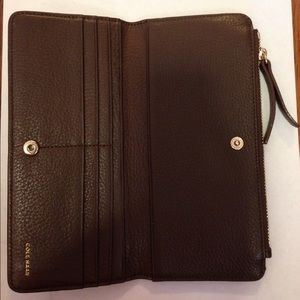 NWT Cole Haan Women's Bifold Leather Wallet