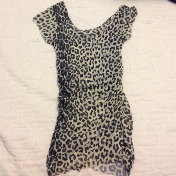 Mesh Material Fitted Top!