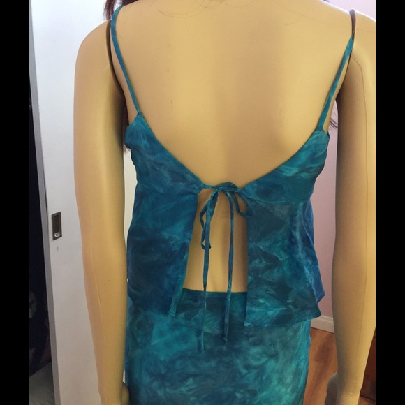 Guess skirt and top - Picture 2 of 3