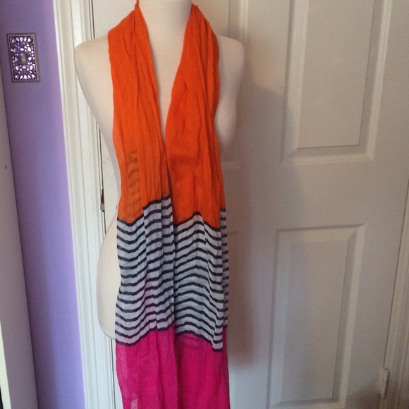 Color Block Scarf - Picture 2 of 3