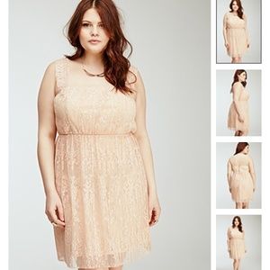 Pleated floral laced dress