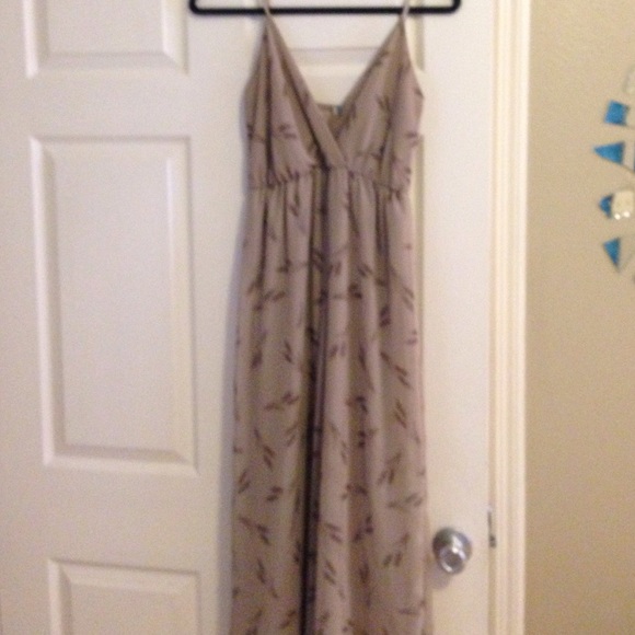 Chiffon taupe maxi dress