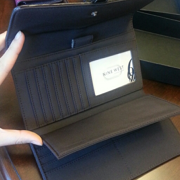 Trifold envelope wallet - Picture 4 of 4