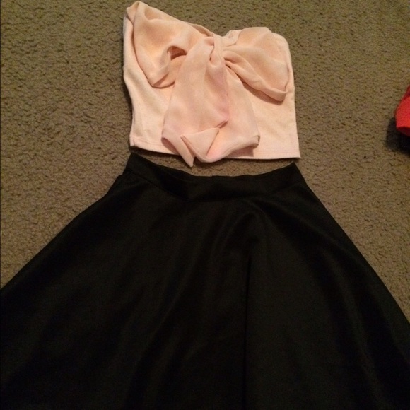 Pink bow crop top