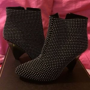 Sexy Edgy Vince Camuto Studded Booties (Vi-galla)