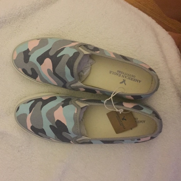 American eagle camo shoes