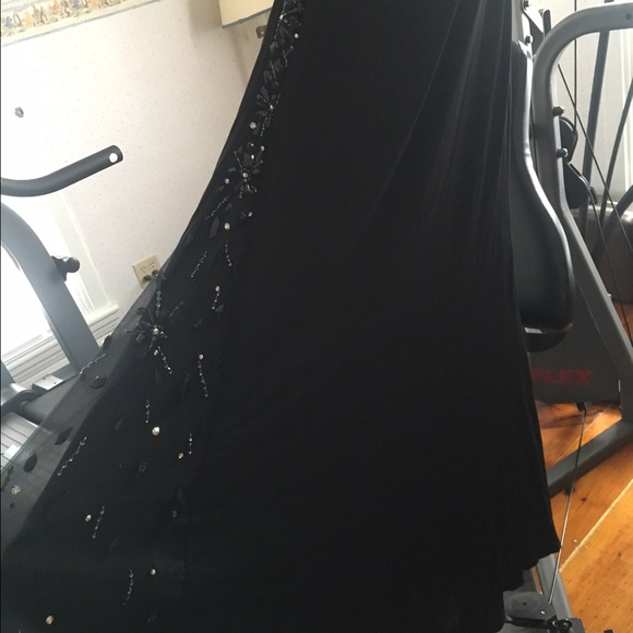 NWT tony bowls black evening gown or prom dress - Picture 3 of 4