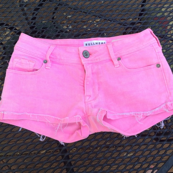 Bullhead Denim pink roll-up short