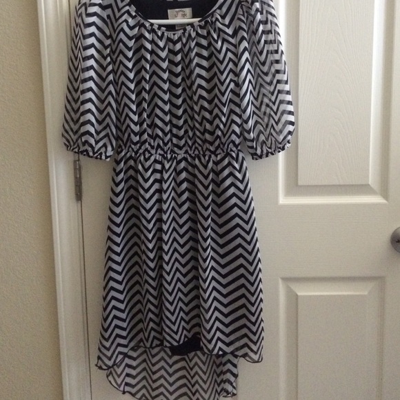 🎊Host Pick🎊🎉Chevron High low dress