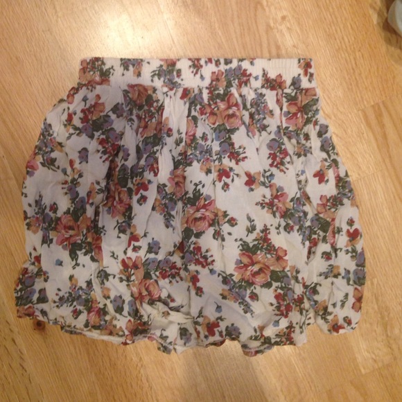 NWT Brandy Skirt Floral