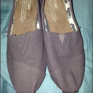 women's toms