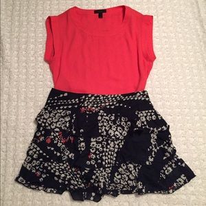 Navy and white Express skirt EUC size 2