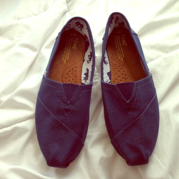 Navy blue Toms