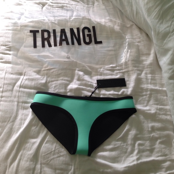 Brand new triangl bottoms with tags