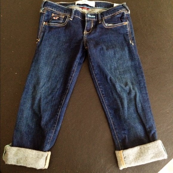 Hollister Capris - Picture 1 of 1