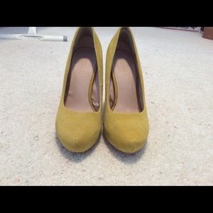 Forever 21 mustard yellow pumps