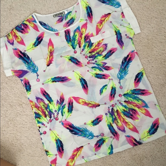 Color feather chiffon top size XS in cream