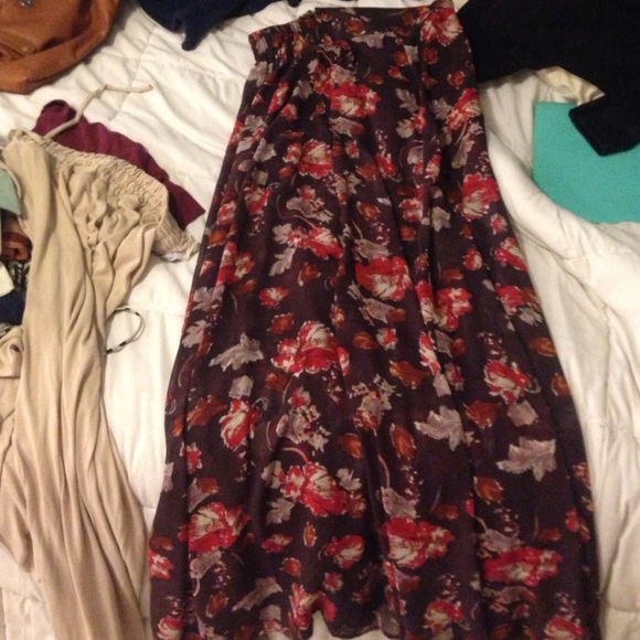 Chiffon elastic waist maxi skirt