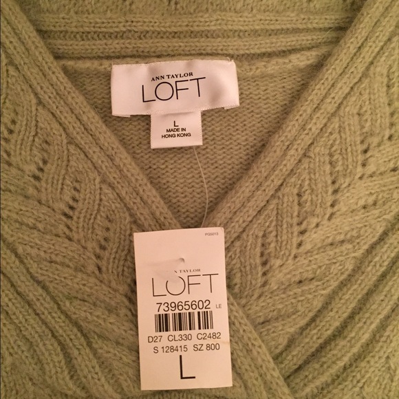 Ann Taylor Loft sweater sz large
