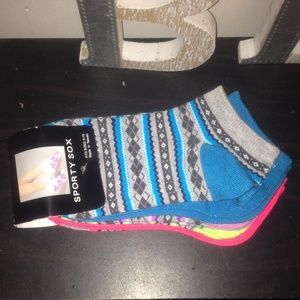 *SOLD* - 6-pack of Colorful Ankle Socks