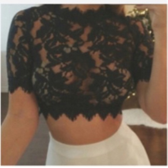 ⛔️SOLD⛔️ Black Lace Crop Top