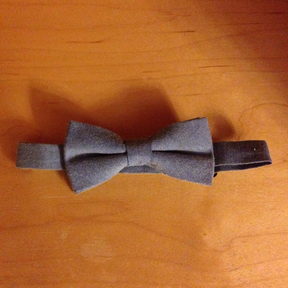 Bow tie