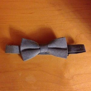 Bow tie