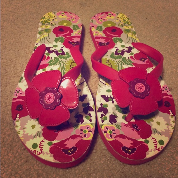 Vera Bradley flip flops