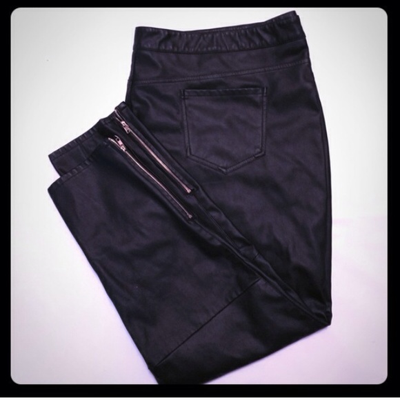 Stylish Faux Leather Zippered Ankle Pants