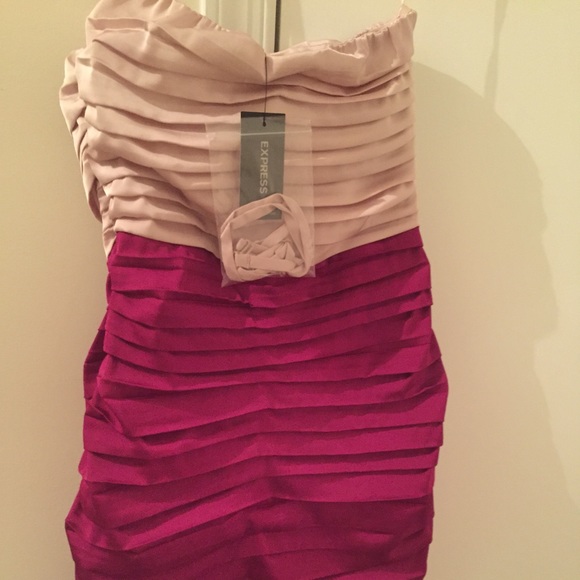 NWT Express Ruched Dress - Picture 2 of 2