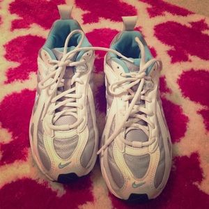 Like New Nike Womens Running Shoes