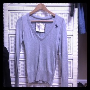Abercrombie & Fitch sweater