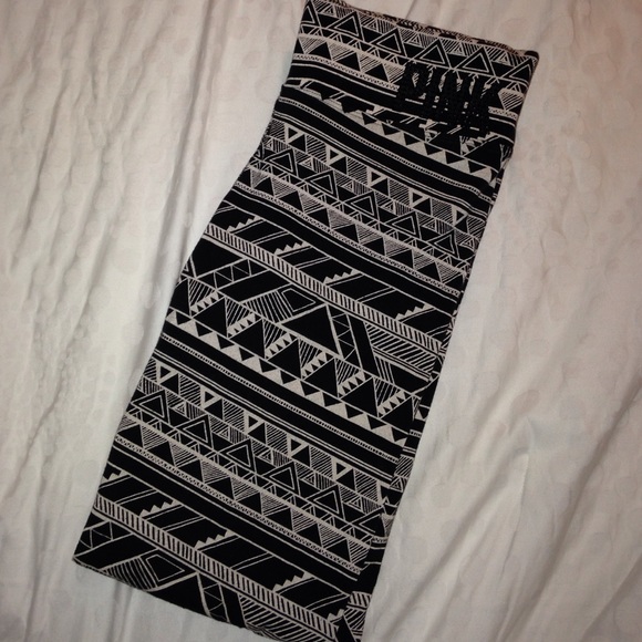 VS PINK tribal leggings