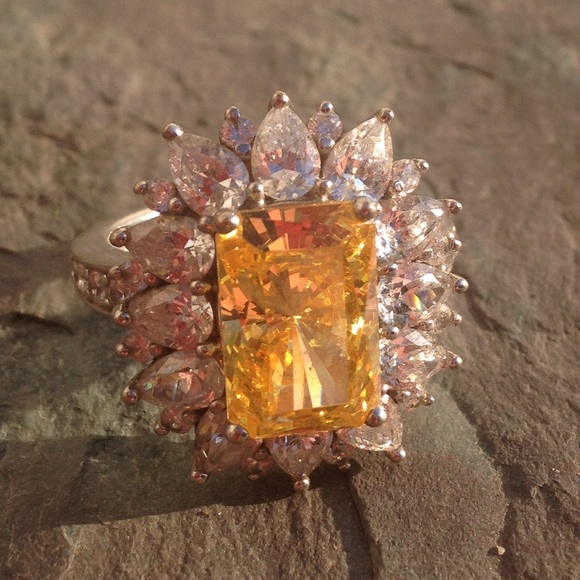 Brilliant Sterling lemon burst cocktail ring - Picture 2 of 4