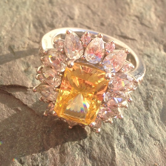 Brilliant Sterling lemon burst cocktail ring - Picture 4 of 4