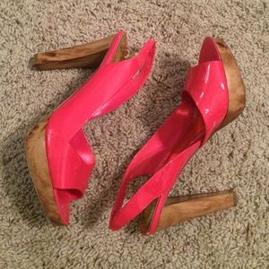 Coral/pink heels