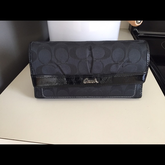 Coach button wallet