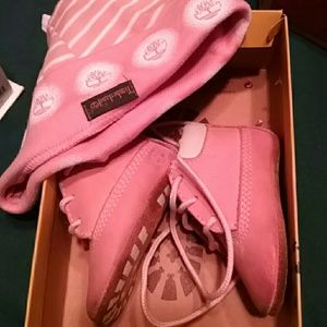 Baby pink baby shoes